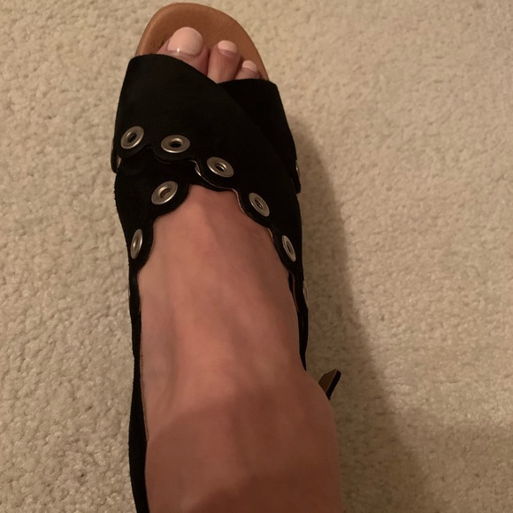 Classy meets edgy and comfort- brand new only worn inside once and I’m a size up - Picture 2 of 5